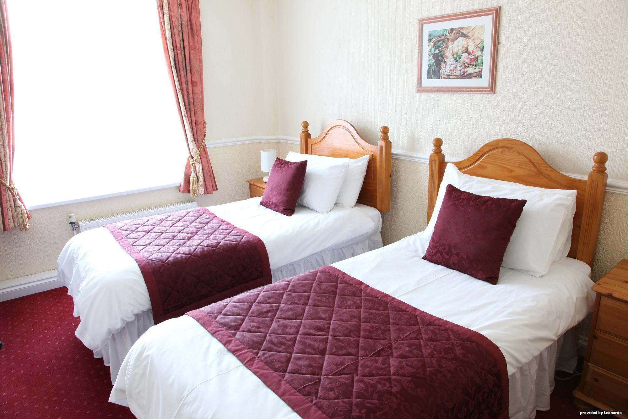 Cliff Head Hotel Carlyon Bay Habitación foto